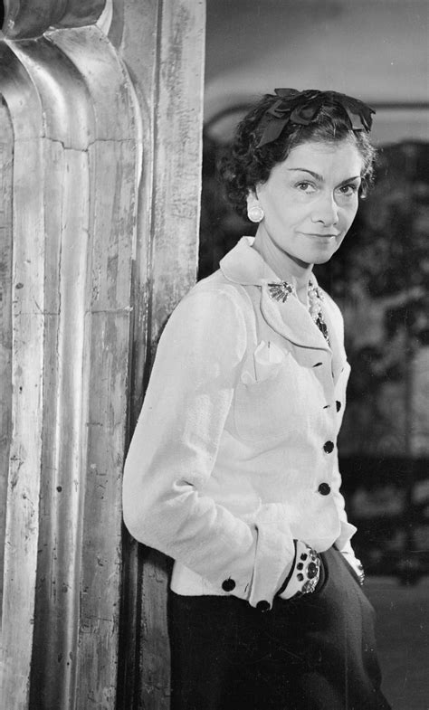 biographie coco chanel|Coco Chanel enfance.